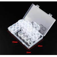 [y2629] Plastic storage box with 28 compartments